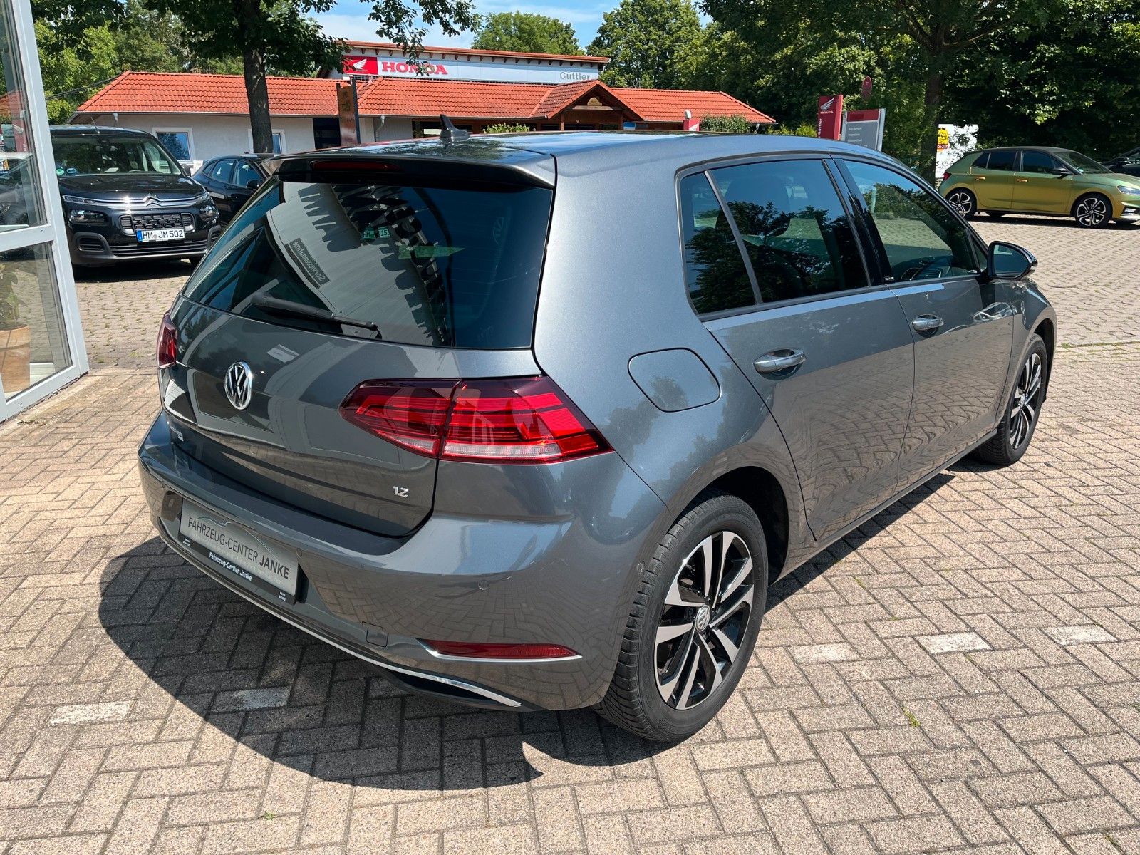 Fahrzeugabbildung Volkswagen Golf VII IQ.DRIVE +AHK/Lenkradheiz/Winter+