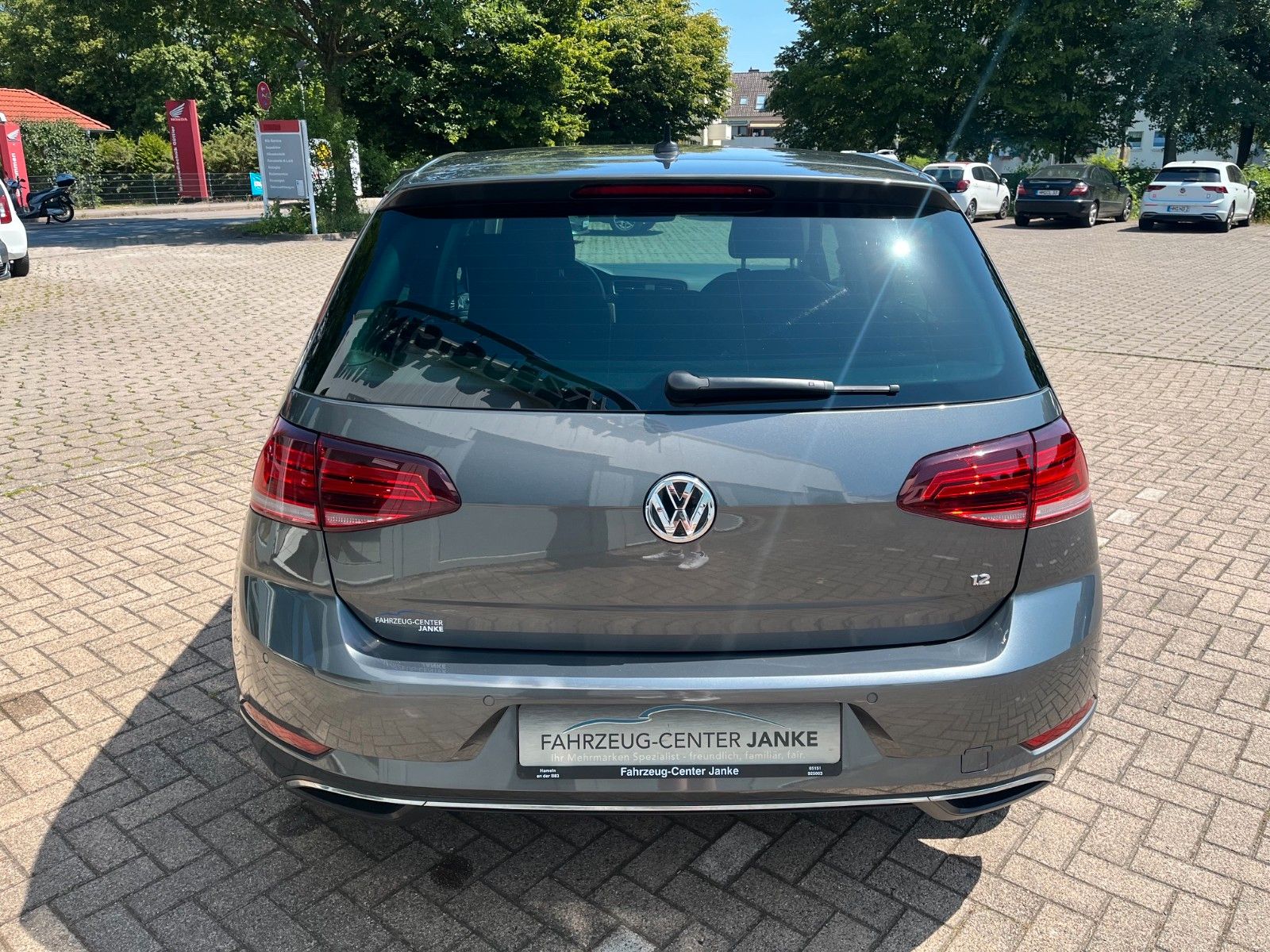 Fahrzeugabbildung Volkswagen Golf VII IQ.DRIVE +AHK/Lenkradheiz/Winter+