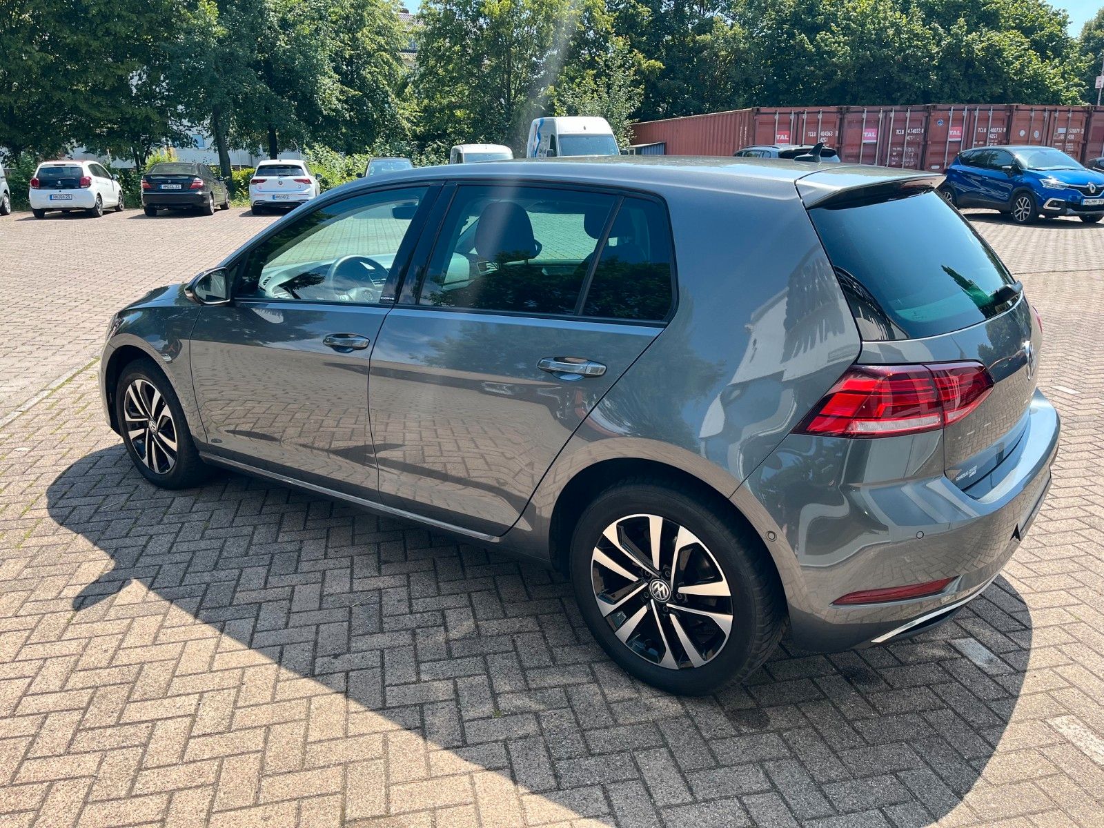 Fahrzeugabbildung Volkswagen Golf VII IQ.DRIVE +AHK/Lenkradheiz/Winter+