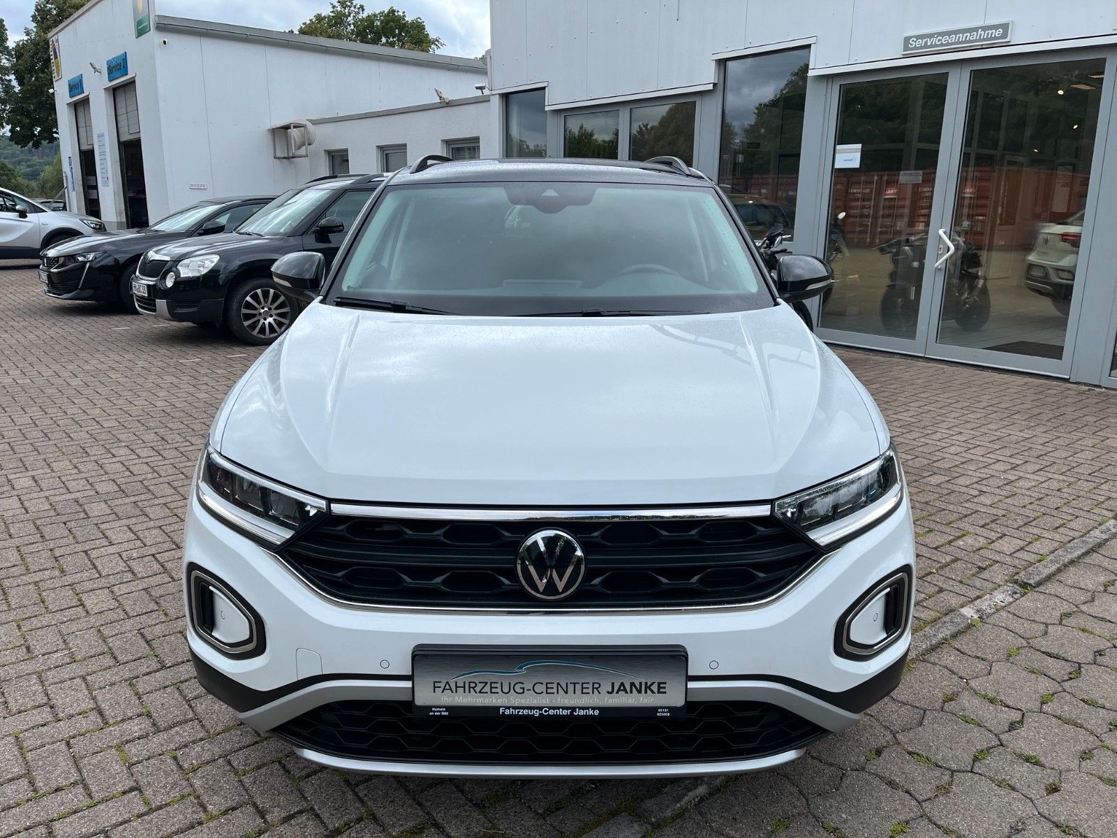 Fahrzeugabbildung Volkswagen T-Roc Move + LED / Standheizung +