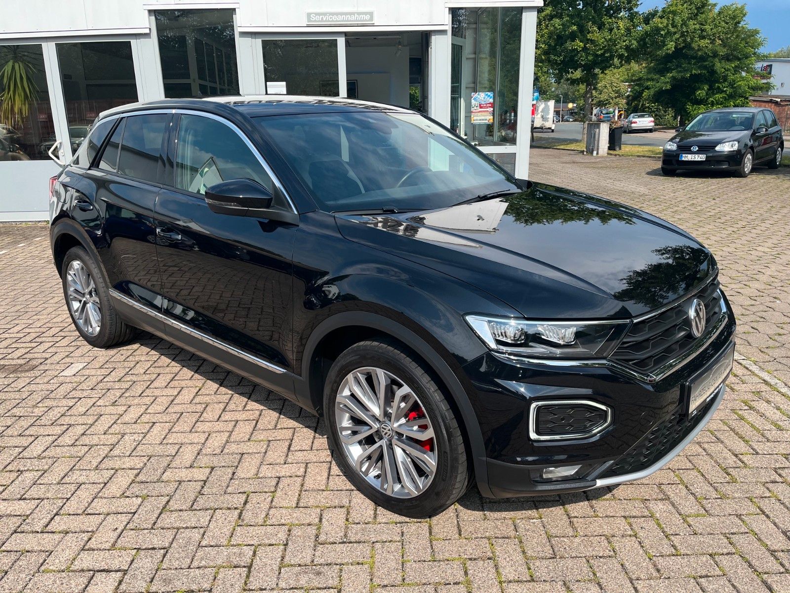 Fahrzeugabbildung Volkswagen T-Roc Sport DSG +Navi/AHK/Winter+