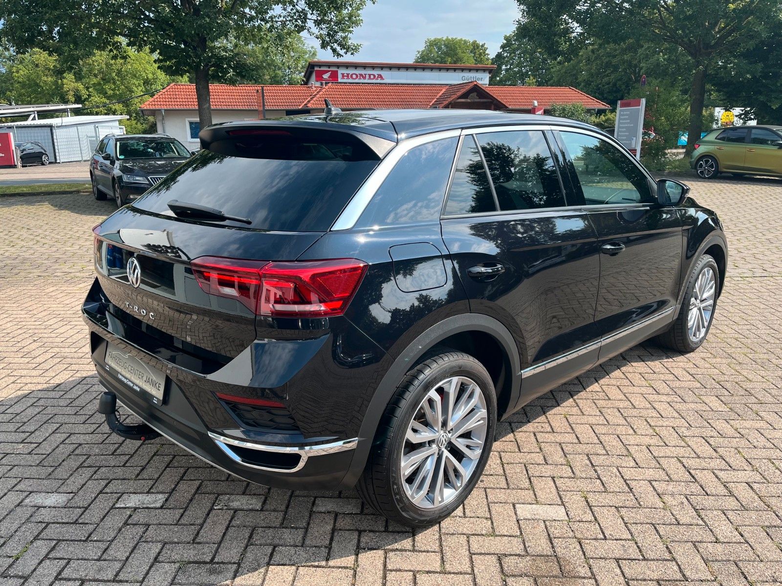 Fahrzeugabbildung Volkswagen T-Roc Sport DSG +Navi/AHK/Winter+