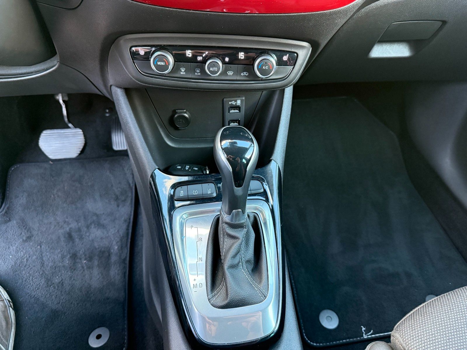 Fahrzeugabbildung Opel Crossland GS-Line,Navi,Head-up,SHZ,LHZ,RFK,Autom