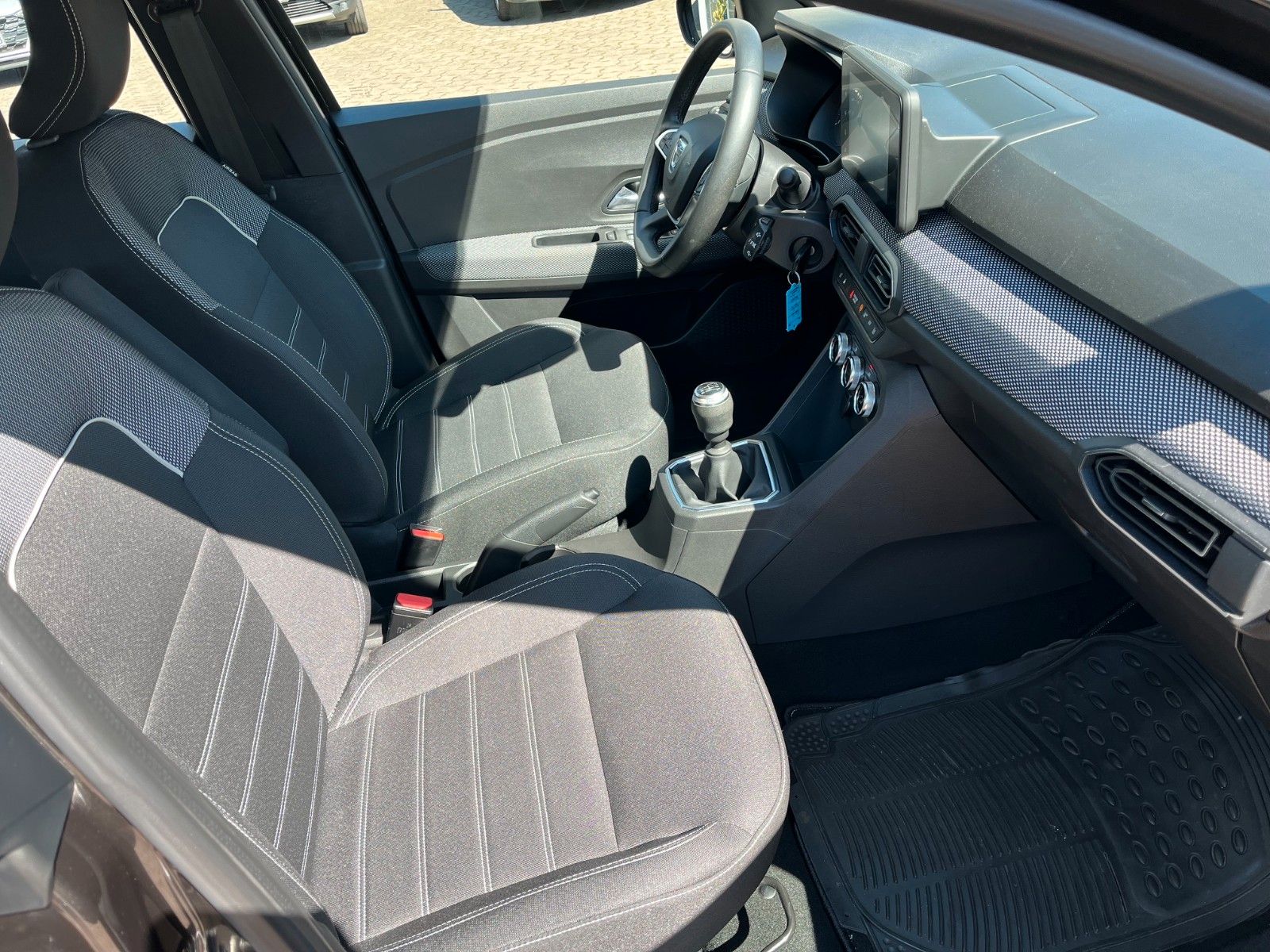 Fahrzeugabbildung Dacia Sandero III Comfort +Sitzheizung/LED+