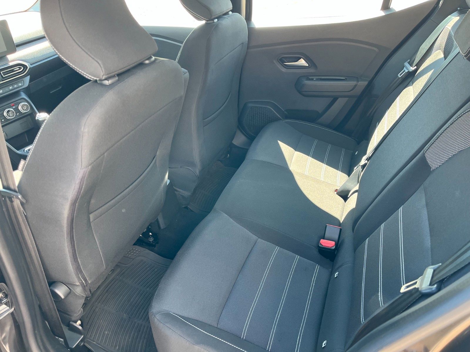 Fahrzeugabbildung Dacia Sandero III Comfort +Sitzheizung/LED+