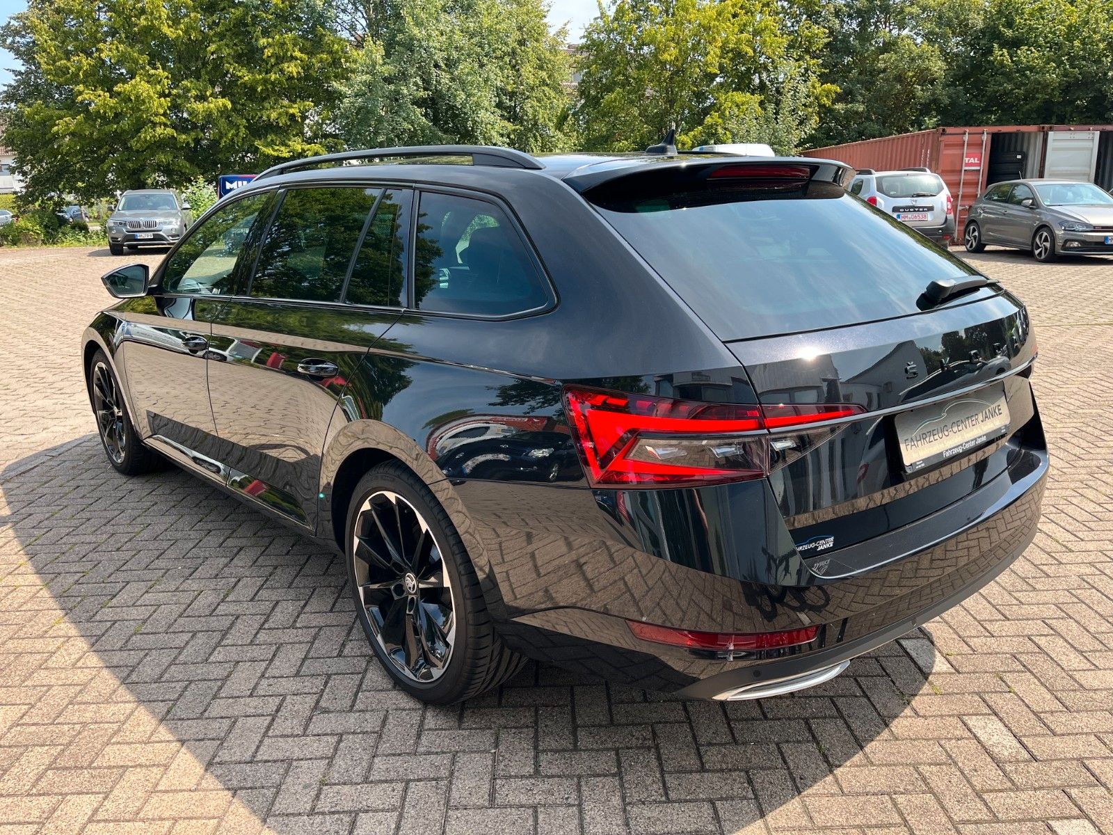 Fahrzeugabbildung SKODA Superb Combi Sportline 4x4 +Standheizung/AHK+