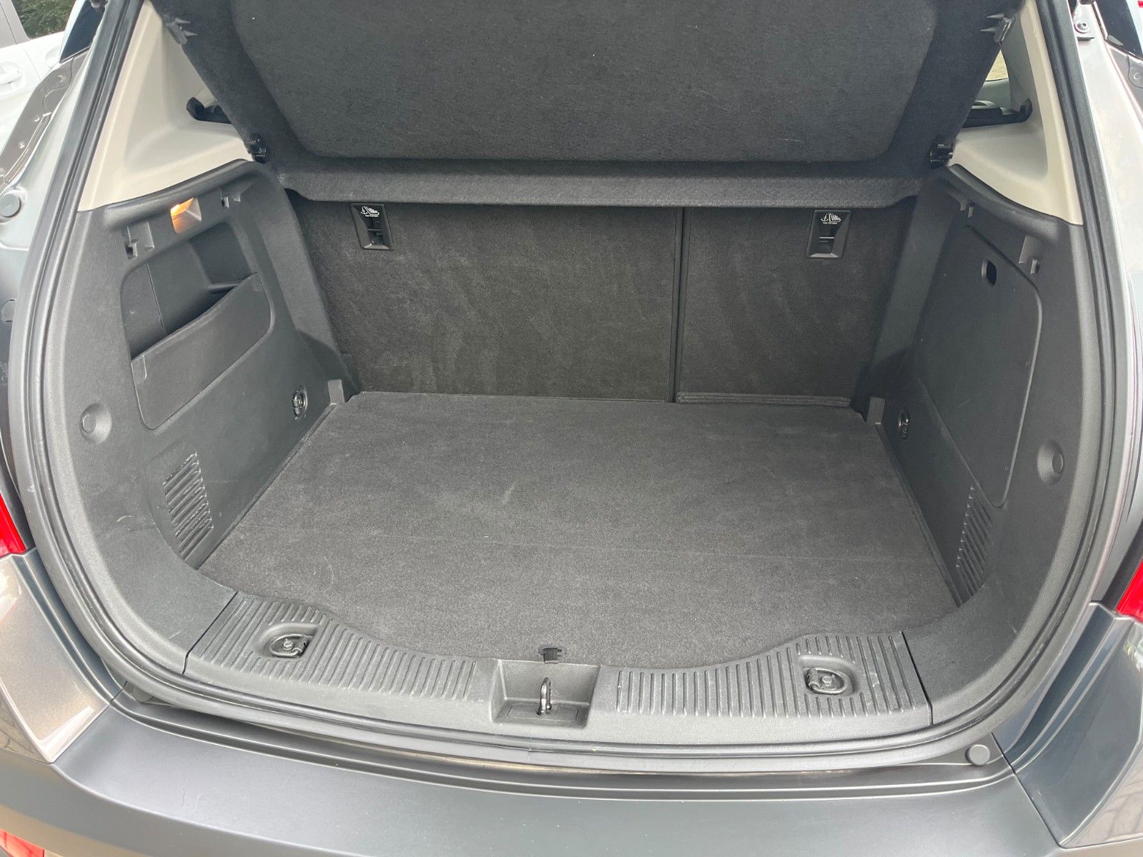Fahrzeugabbildung Opel Mokka Innovation 4x4 Allrad +Navi/Leder/Pano+