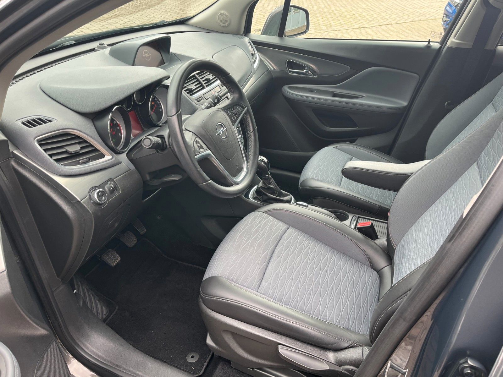 Fahrzeugabbildung Opel Mokka Innovation 4x4 Allrad +Navi/Leder/Pano+